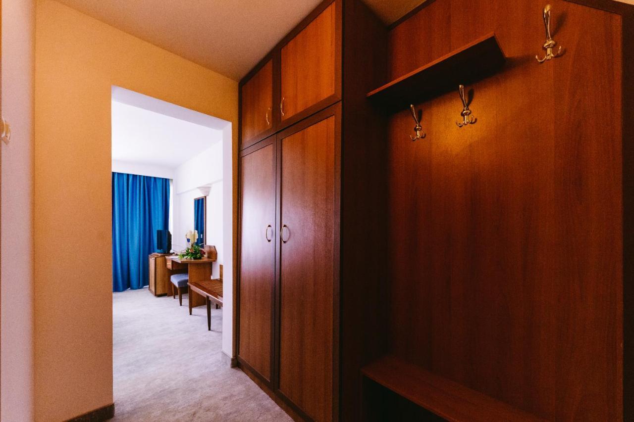 Hotel Condor Mamaja Zewnętrze zdjęcie