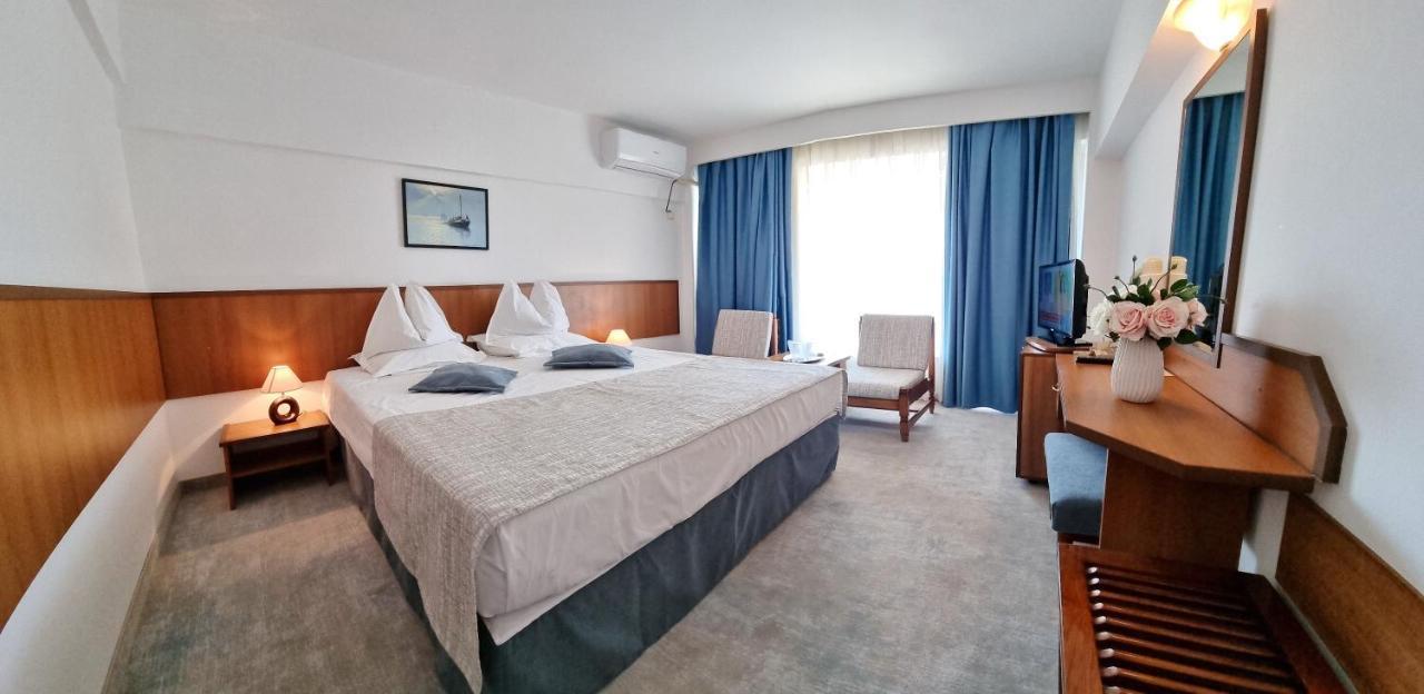 Hotel Condor Mamaja Zewnętrze zdjęcie