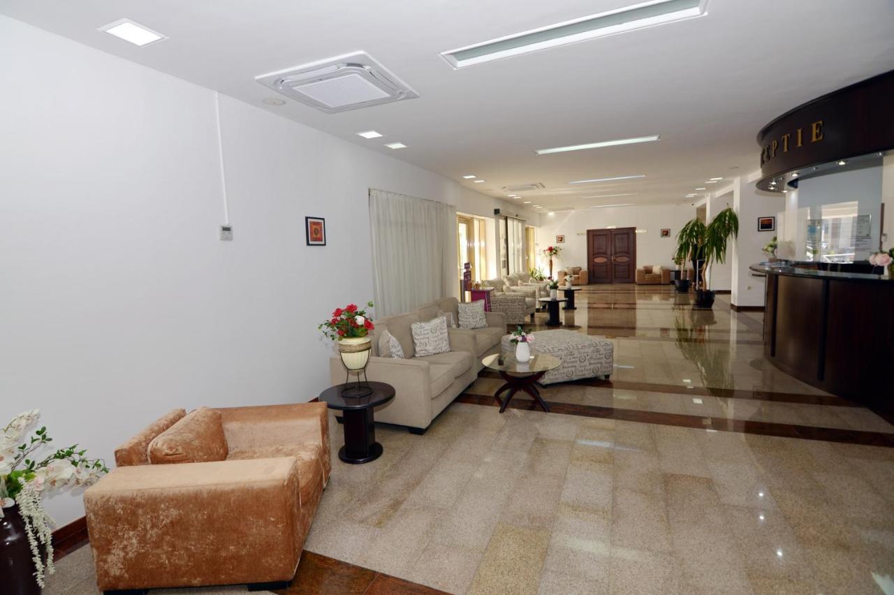 Hotel Condor Mamaja Zewnętrze zdjęcie