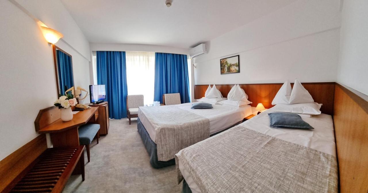 Hotel Condor Mamaja Zewnętrze zdjęcie