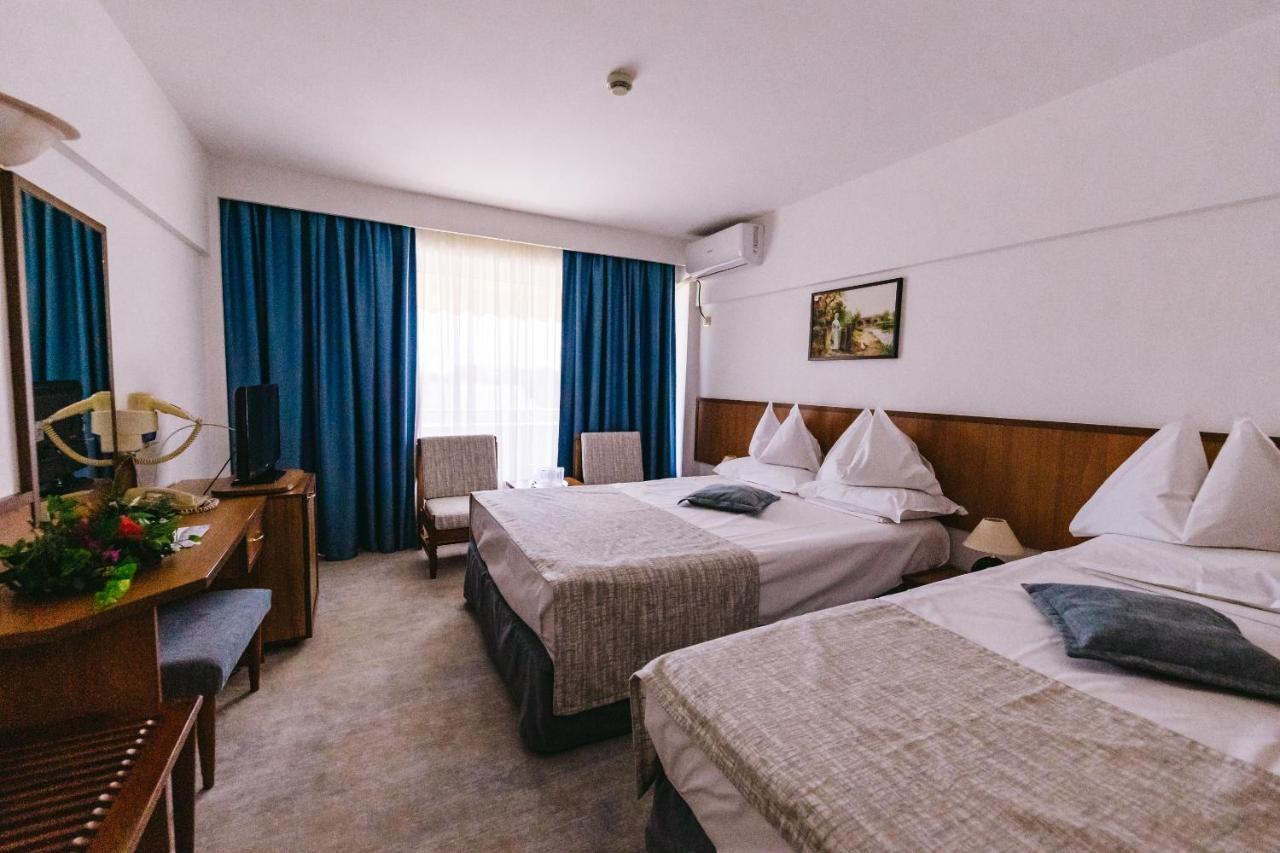 Hotel Condor Mamaja Zewnętrze zdjęcie