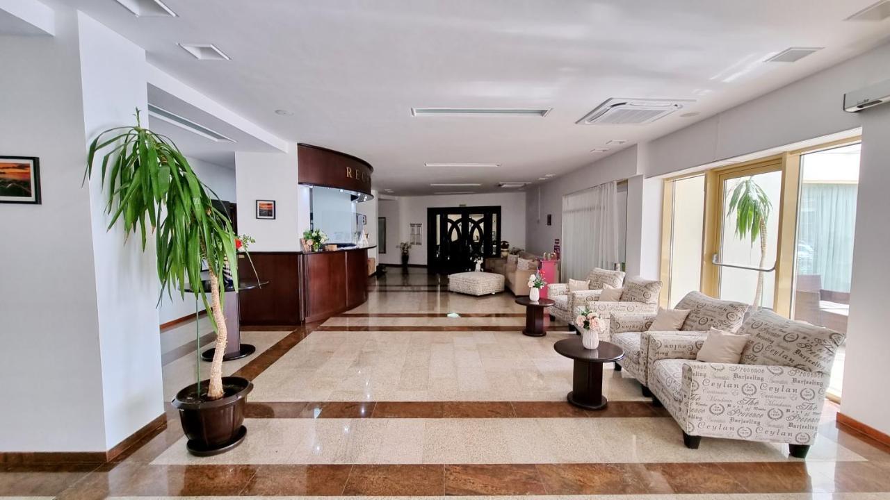 Hotel Condor Mamaja Zewnętrze zdjęcie