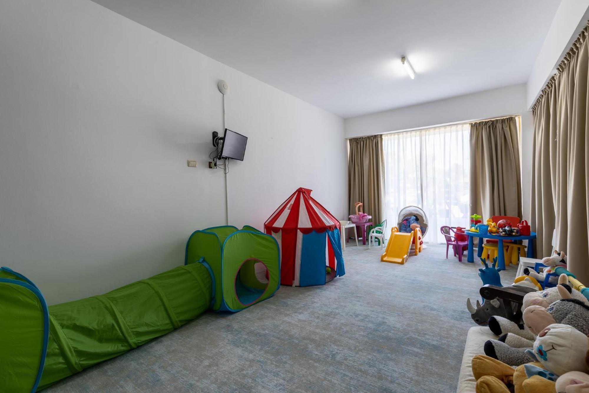 Hotel Condor Mamaja Zewnętrze zdjęcie