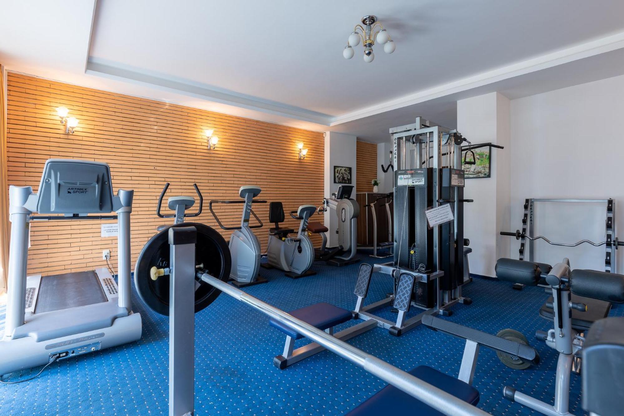 Hotel Condor Mamaja Zewnętrze zdjęcie