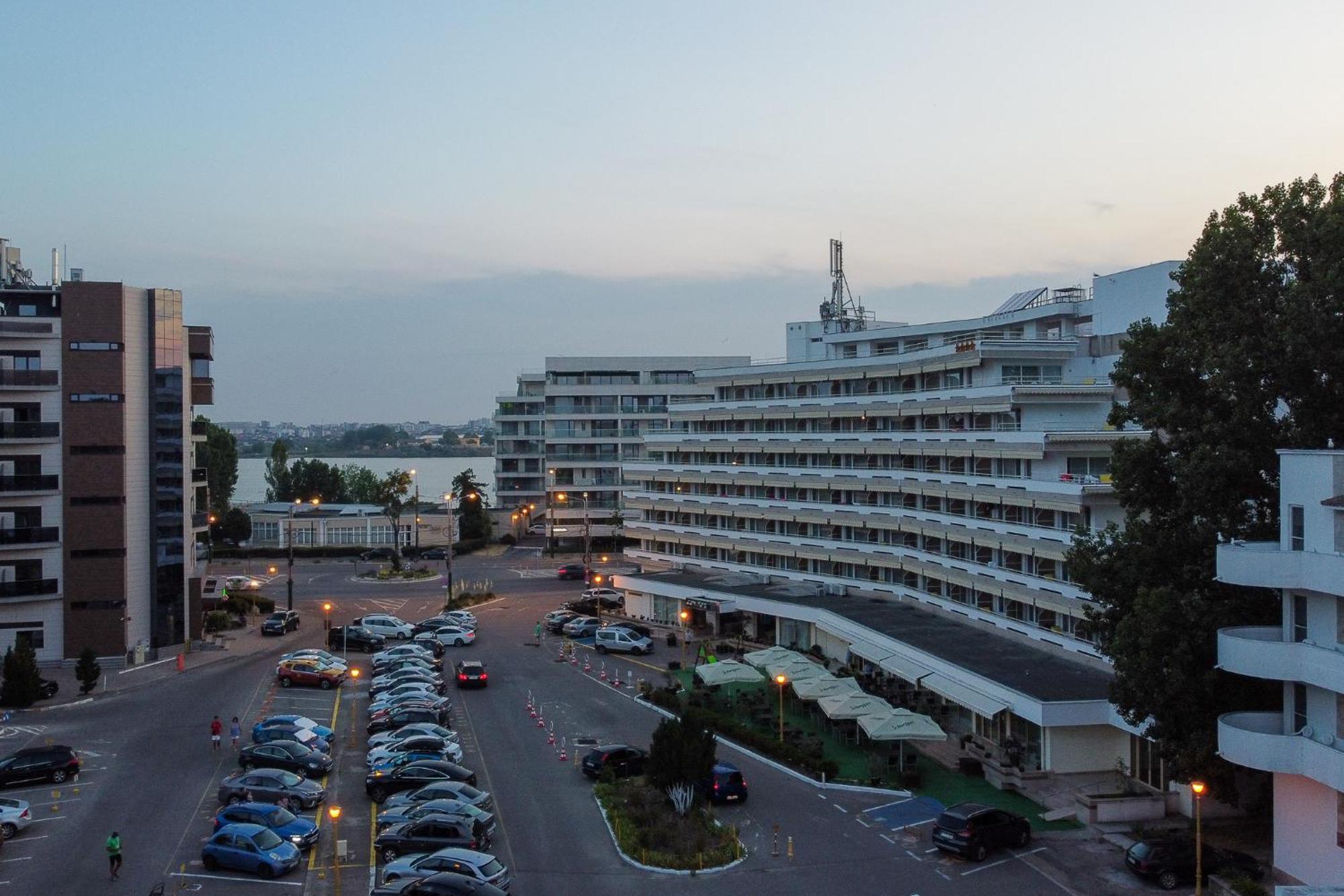 Hotel Condor Mamaja Zewnętrze zdjęcie