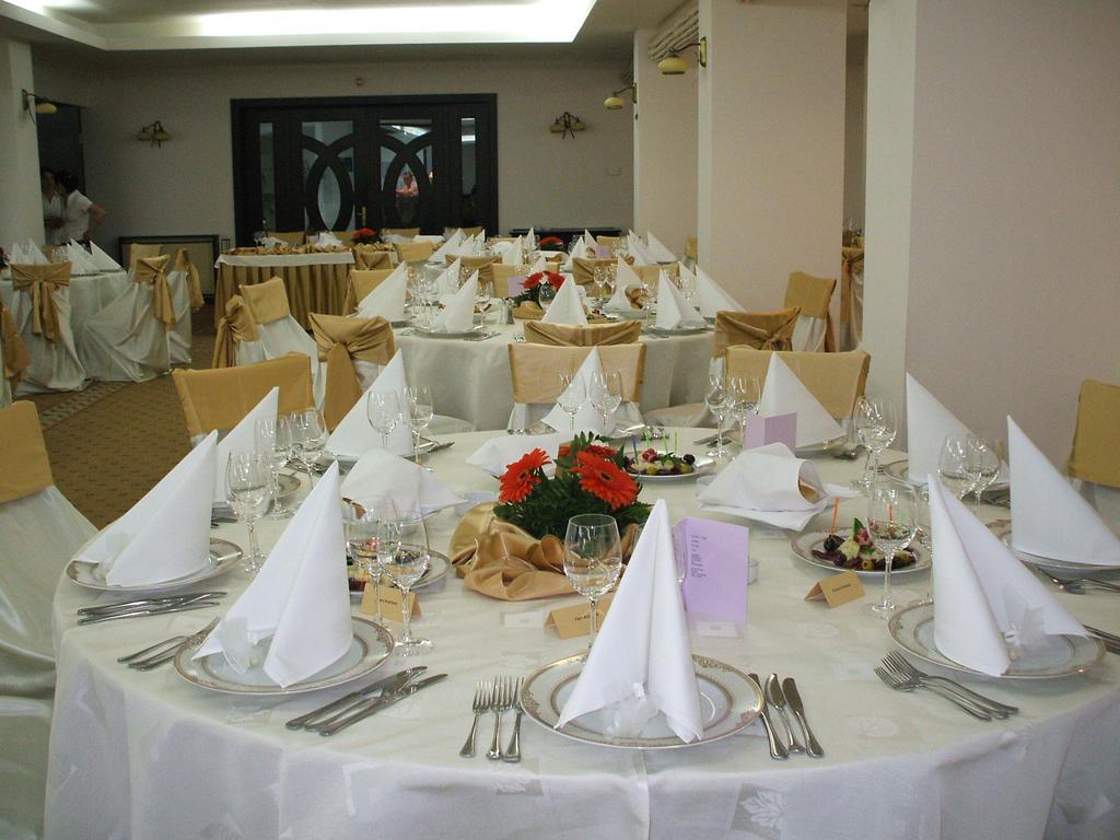 Hotel Condor Mamaja Zewnętrze zdjęcie